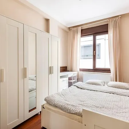 Modern/central/close To Metro&seaside/cinema System *