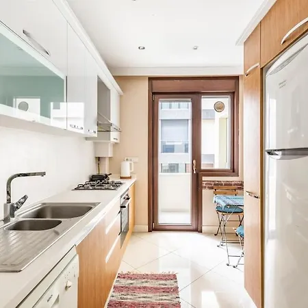 Modern/central/close To Metro&seaside/cinema System דירה *